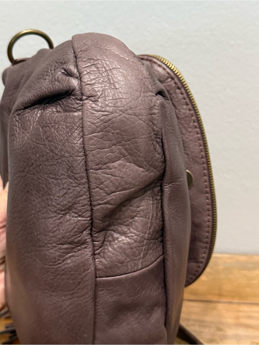 Vera Pelle Italy Dark Eggplant Soft Leather Crossbody Sling Bag Tassel Italy - Picture 6 of 9
